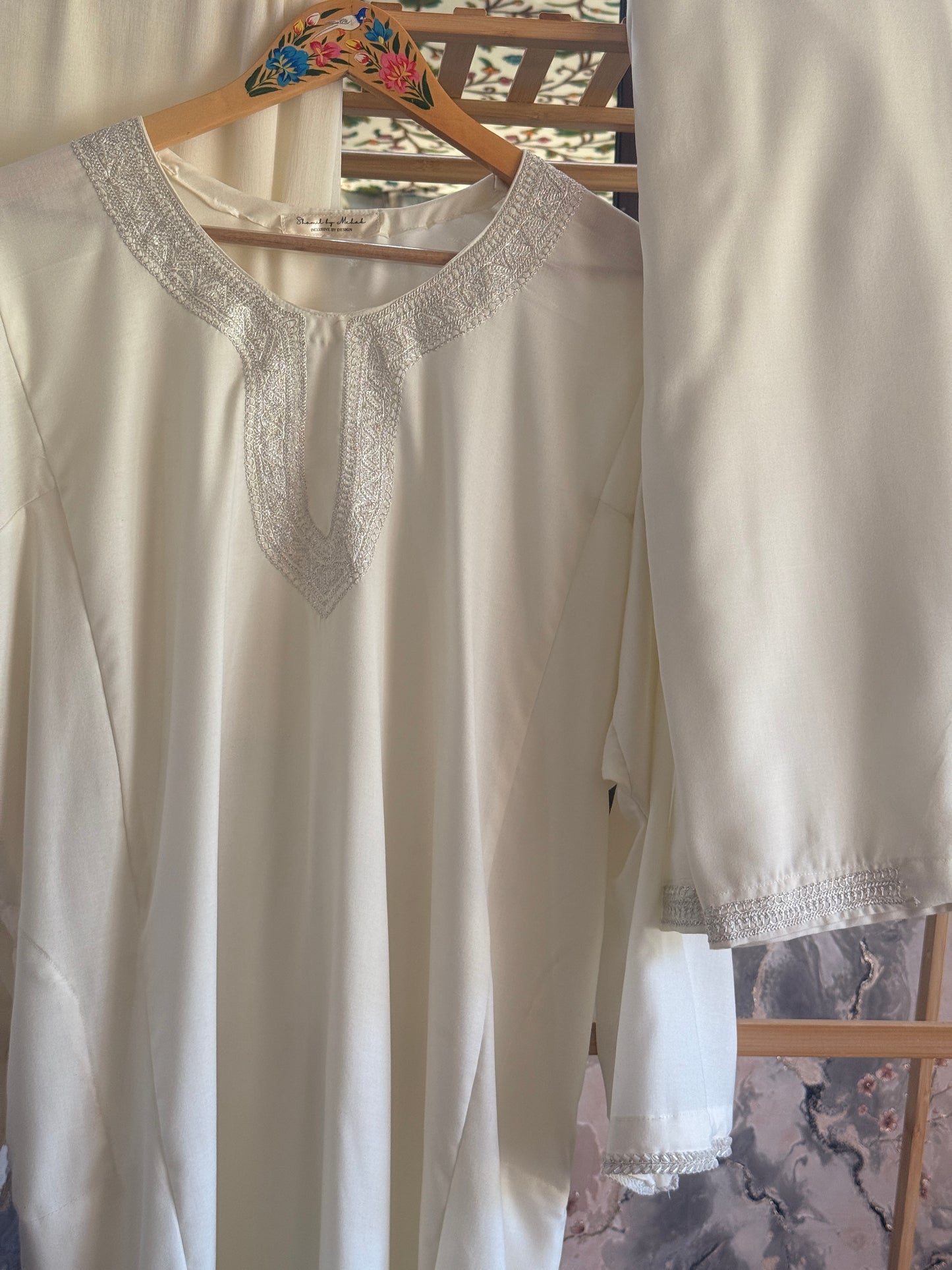 3-Piece Swan White Pheran Set with Hand Tilla and Complementary Lace