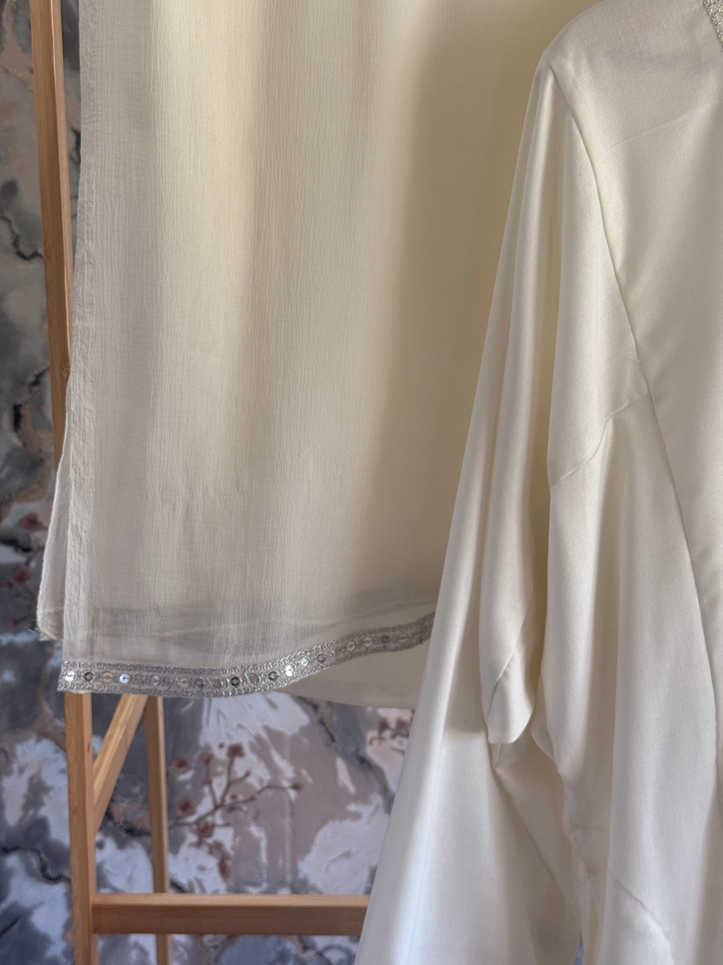 3-Piece Swan White Pheran Set with Hand Tilla and Complementary Lace
