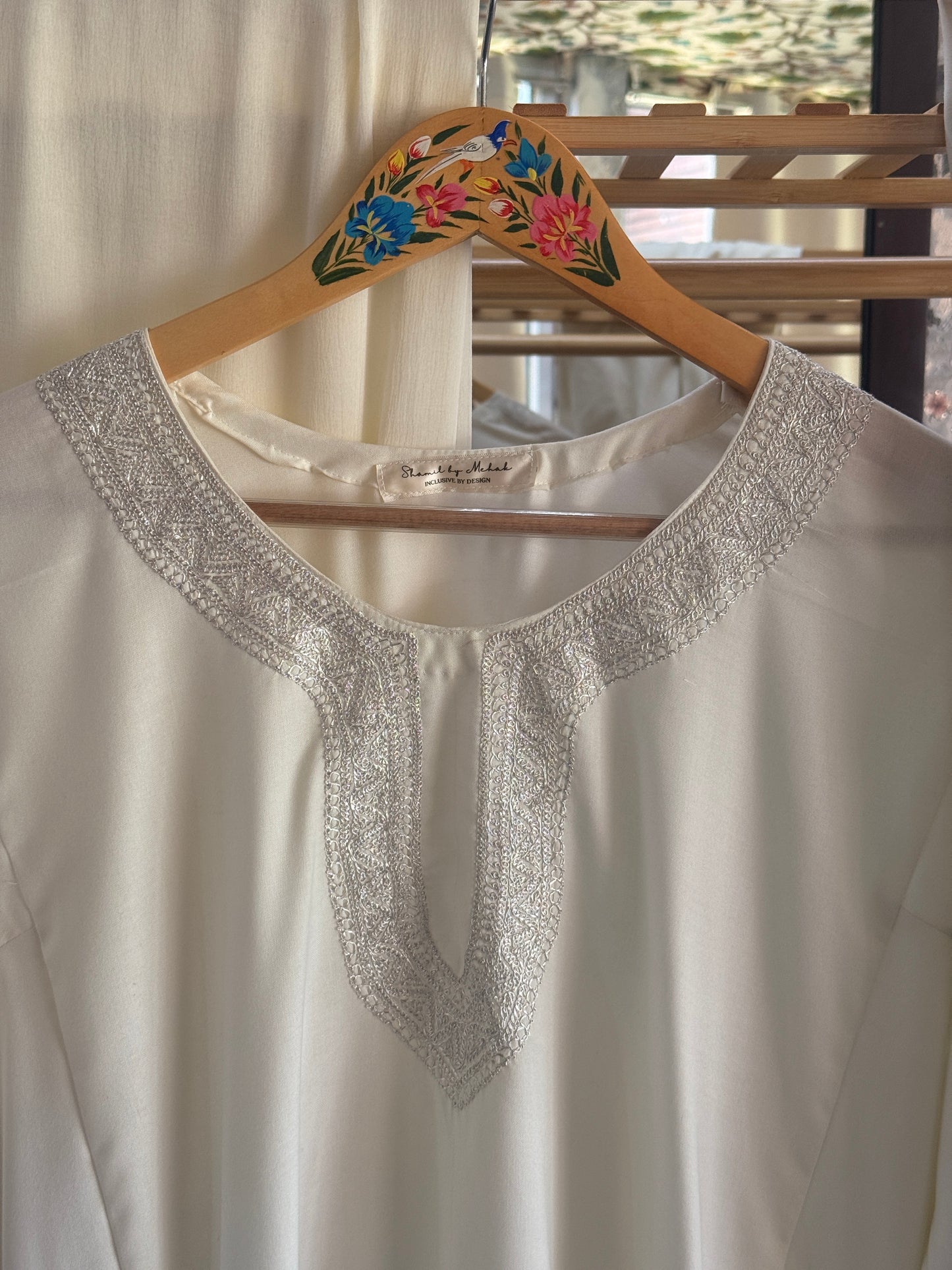 3-Piece Swan White Pheran Set with Hand Tilla and Complementary Lace