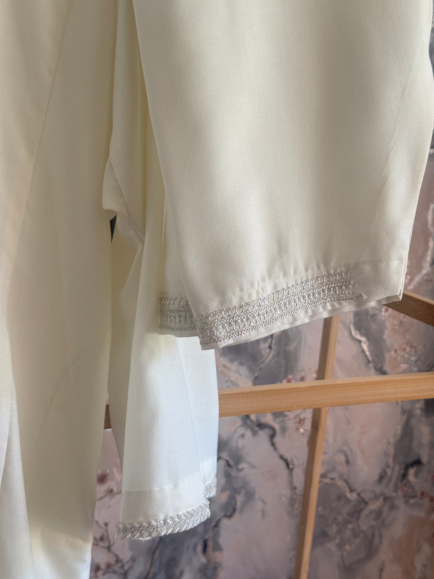 3-Piece Swan White Pheran Set with Hand Tilla and Complementary Lace