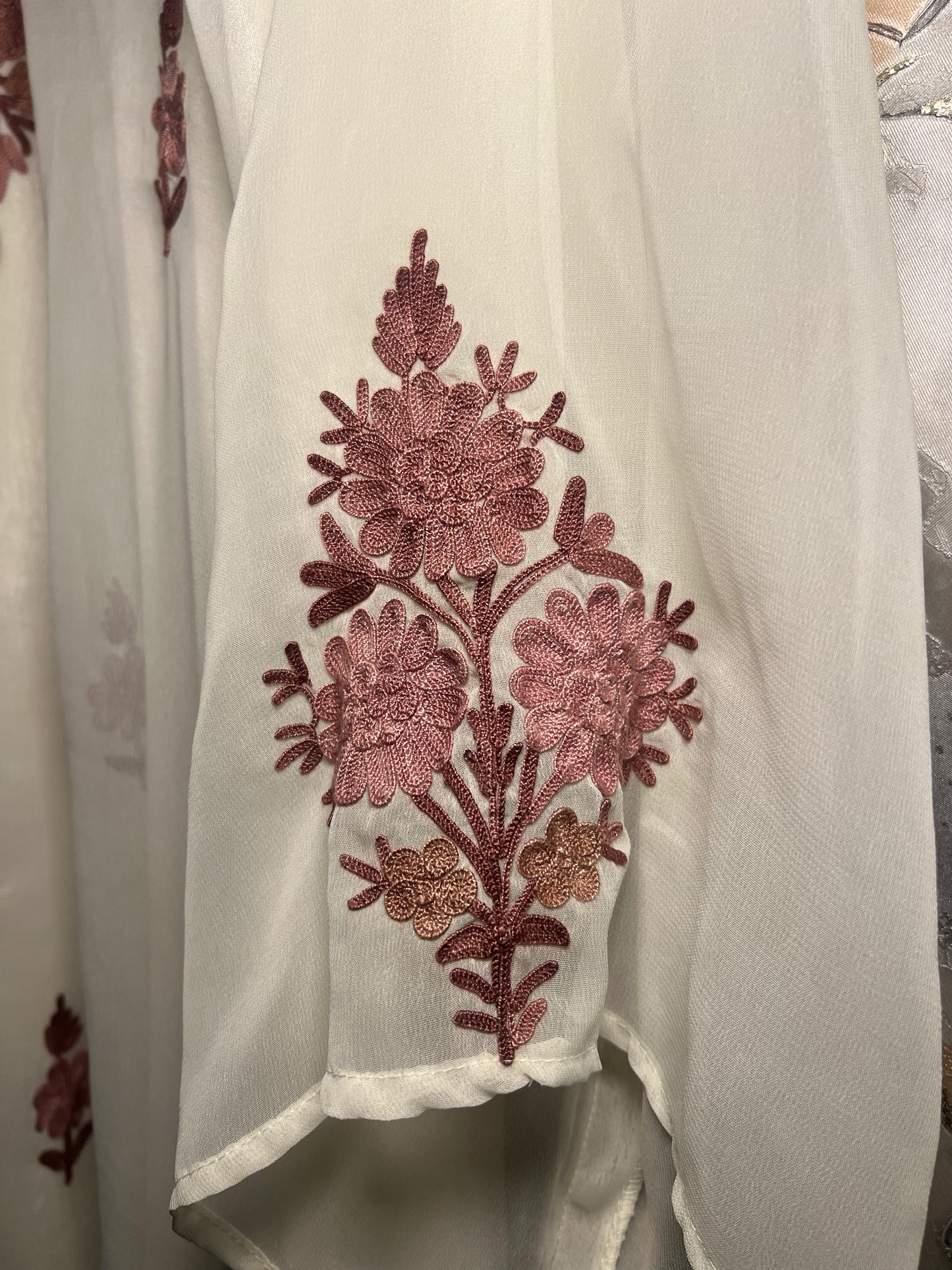 3-Piece white Suit with beautiful Aari work on shirt and dupatta