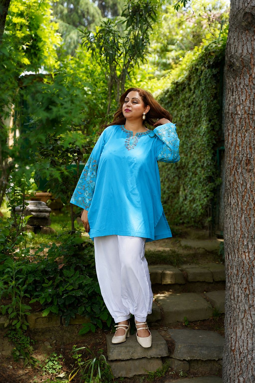 2-Piece Peacock Blue Co-Ord with Sleeve Jaali Work and White Balloon Pants