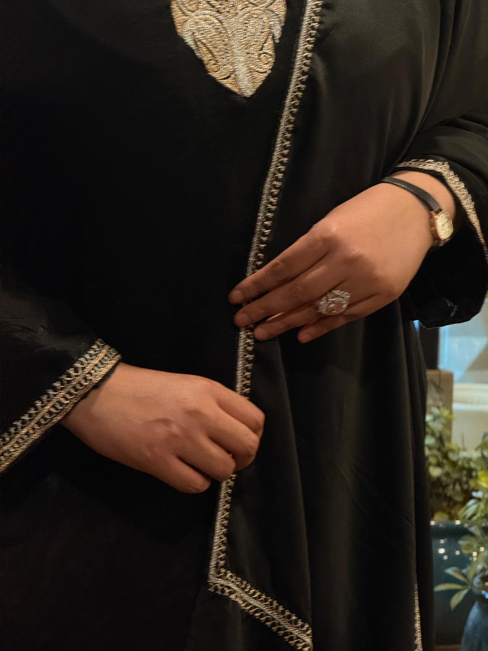 3-Piece Black Pheran Set with Dual-Toned Antique Hand Tilla Work
