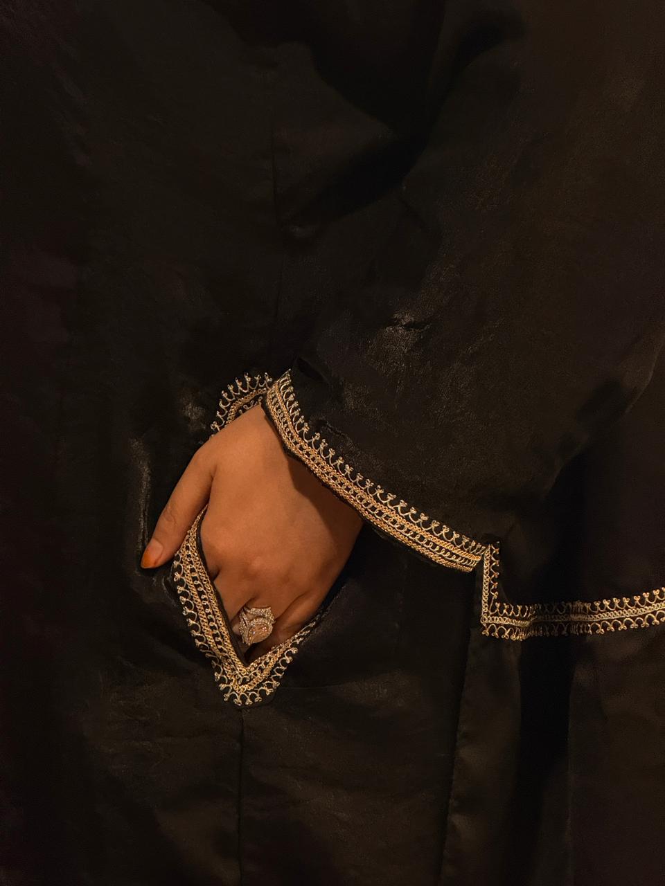 3-Piece Black Pheran Set with Dual-Toned Antique Hand Tilla Work