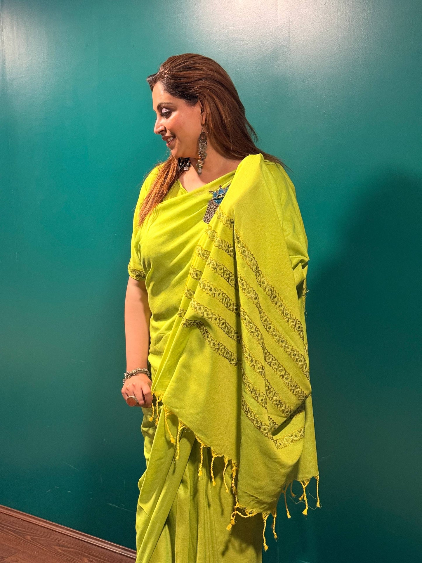 Cotton Neon Green Pre-Draped Aari Saree with Attached Blouse Fabric